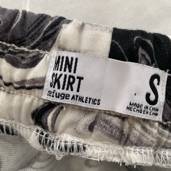 Refuge Athletics mini skirt drawstring elastic waist pockets camo Sz small NWT - Picture 4 of 7